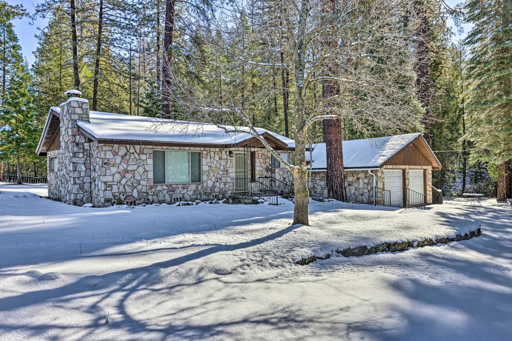 Riverfront Home Near Yosemite National Park! Groveland Eksteriør bilde