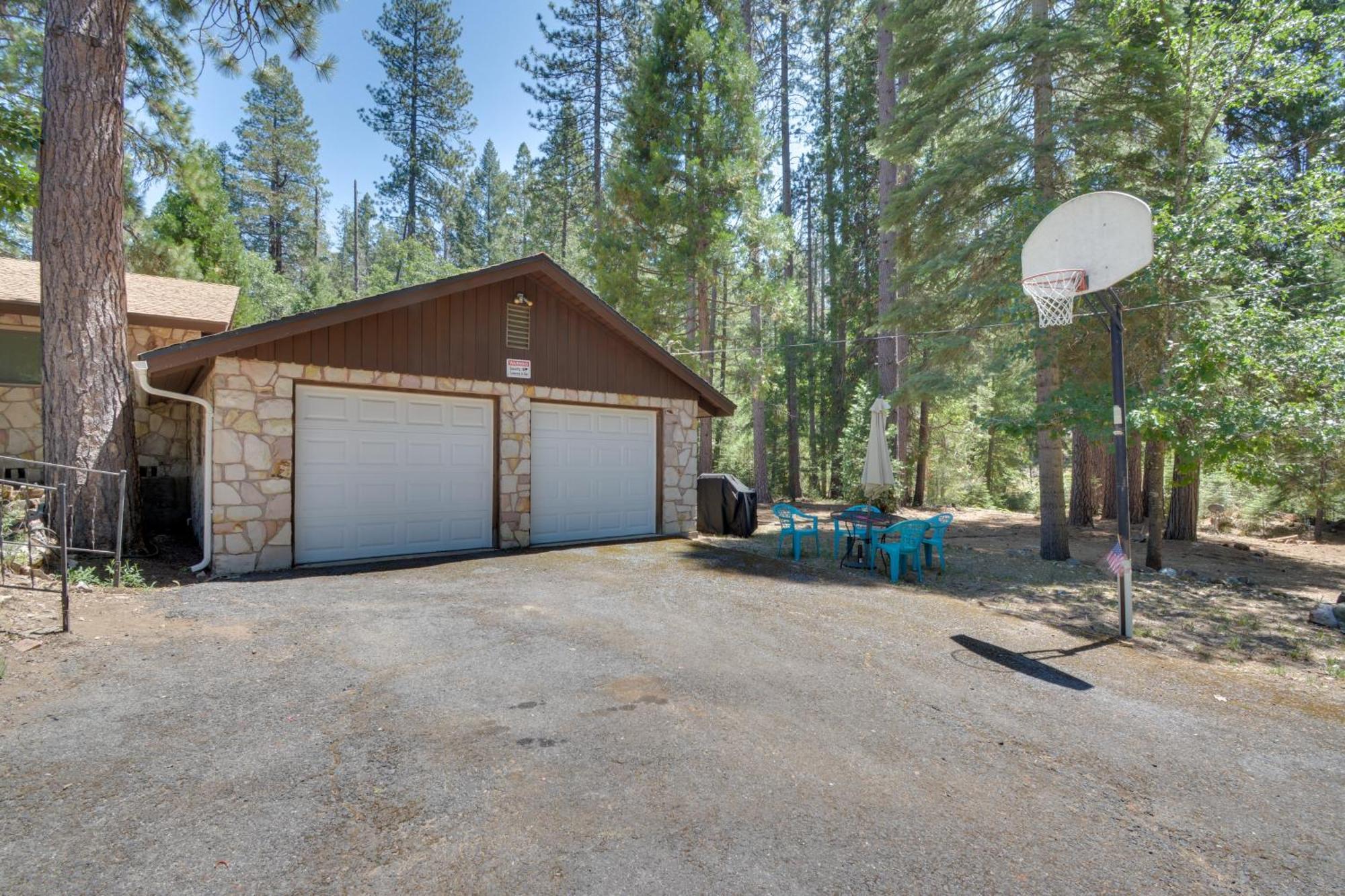 Riverfront Home Near Yosemite National Park! Groveland Eksteriør bilde