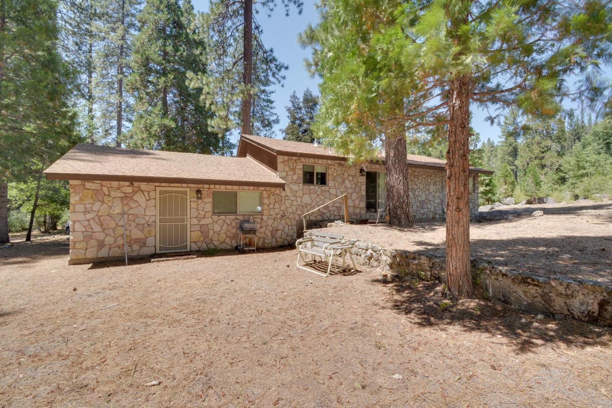 Riverfront Home Near Yosemite National Park! Groveland Eksteriør bilde